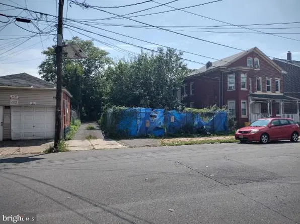 33-35 Tyler St, Trenton, NJ 08609