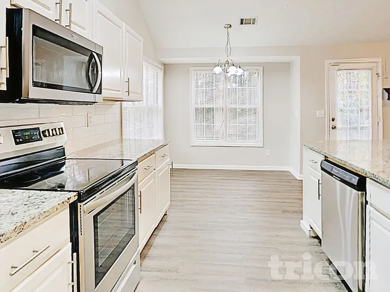 312 Reisling Dr — Photo 7