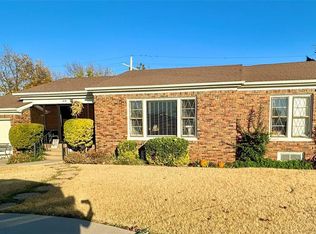 415 S 14th St, Clinton, OK 73601