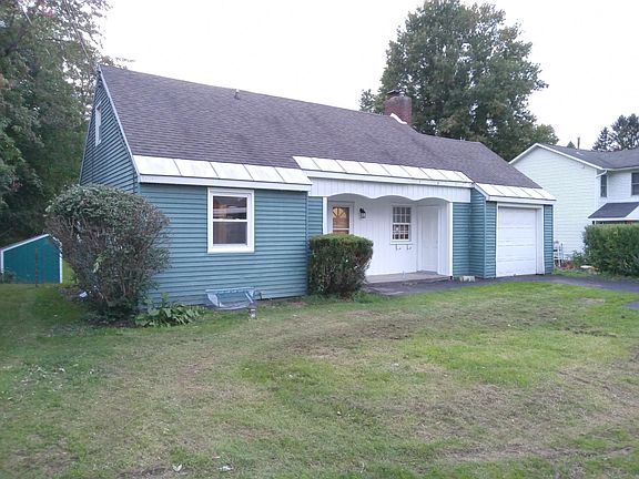 2nd image of 11 Pine St