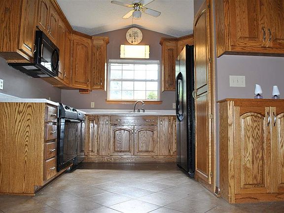 2nd image of 4421 Summerfield Ct