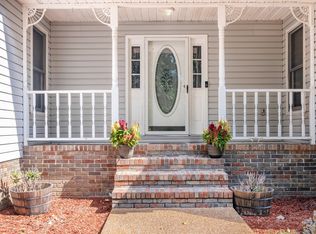 1208 Hartsfield Dr, Columbia, TN 38401