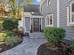 810 W Roxbury Pkwy, Brookline, MA 02467