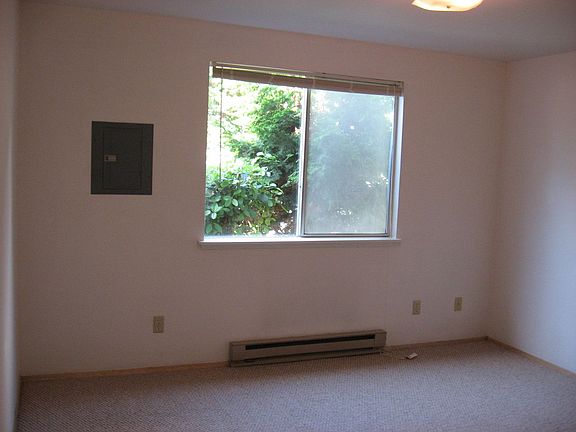 5th image of 970 SE Ireland St APT 101