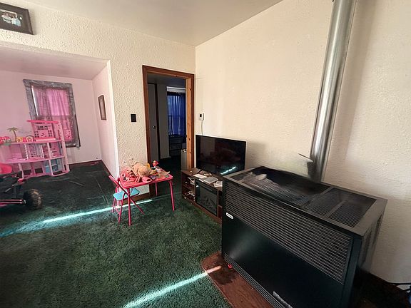4th image of 434 E Front Street