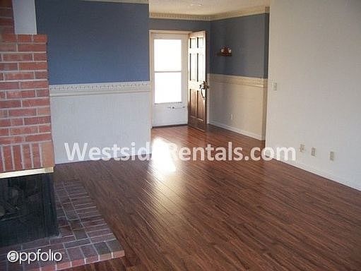 2nd image of 4461 Hill Ct