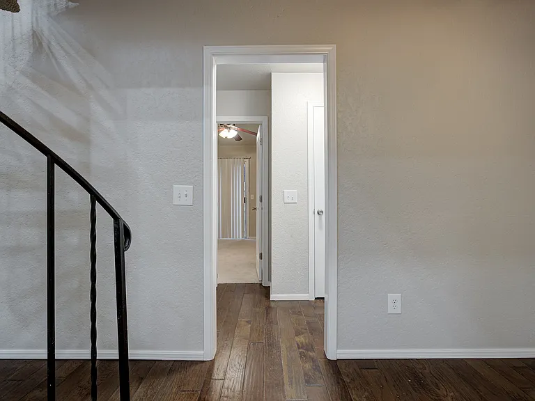 405 Sundance Ln — Photo 13