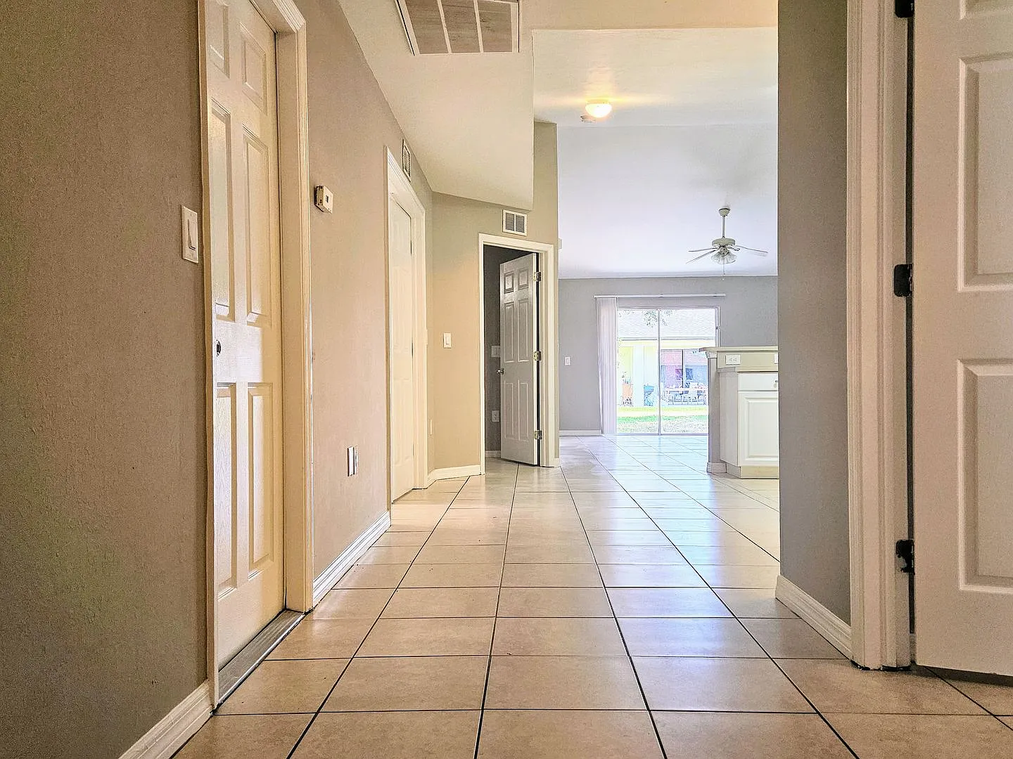 3 BR / 2 BA Duplex Conveniently Located in Lehigh Acres — Photo 2