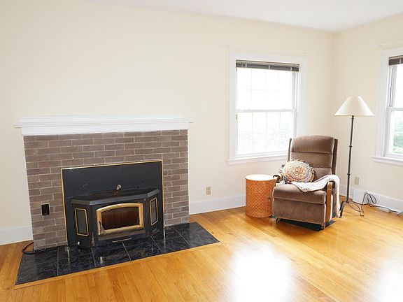 2nd image of 1009 N Niles Ave