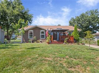 130 N 80th Ter, Kansas City, KS 66111
