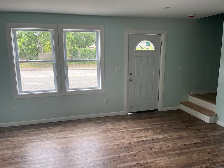 87 W Grove St #3 — Photo 4