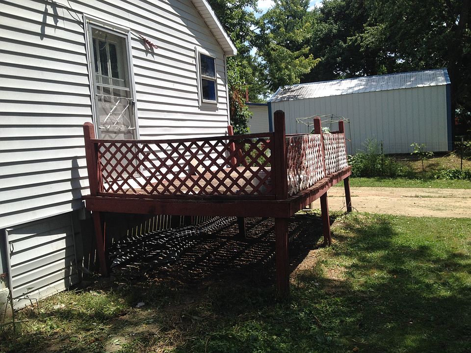2nd image of 431 School Dr