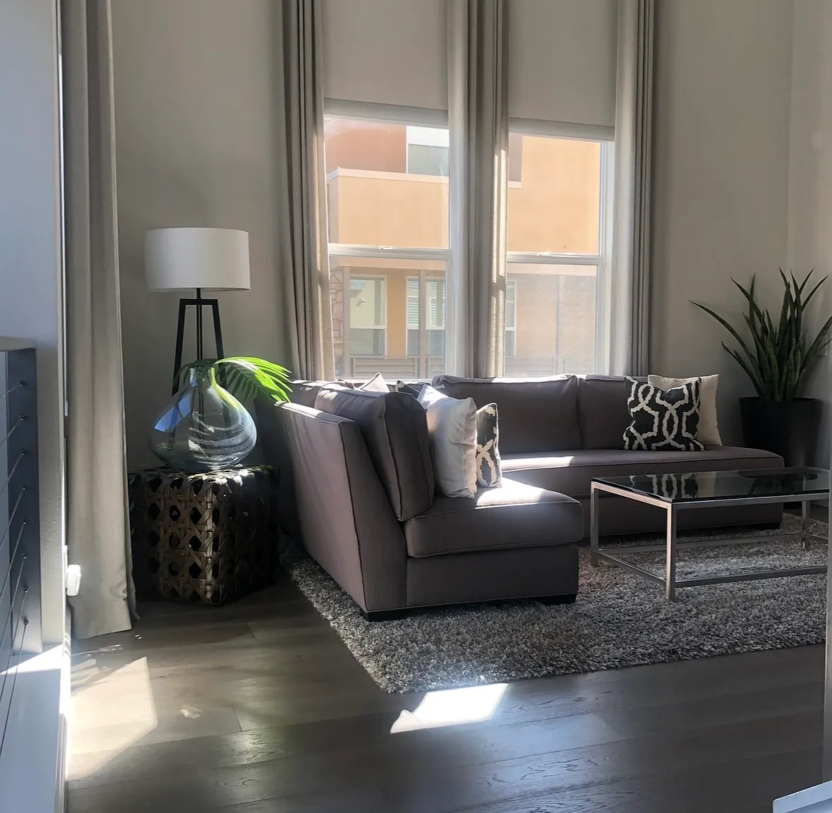 2 bed, 1401 sqft, $4,200 — Photo 1