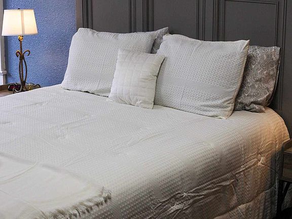 Queen bed