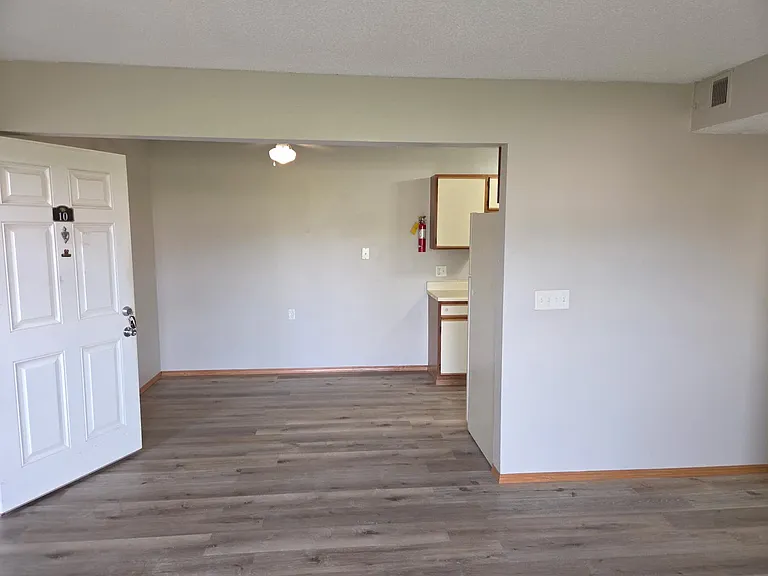 2424 Park Ave #10 — Photo 2
