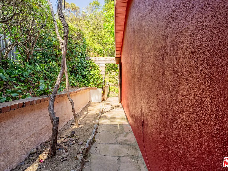 2524 Laurel Pass — Photo 47