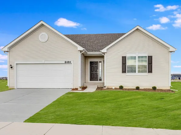 10995 Charles Dr, Winfield, IN 46307