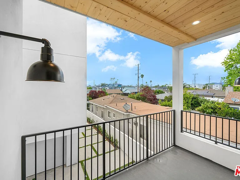 5248 Auckland Ave — Photo 7