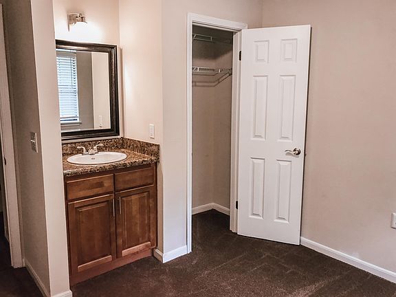 5th image of 235 Vista Cir