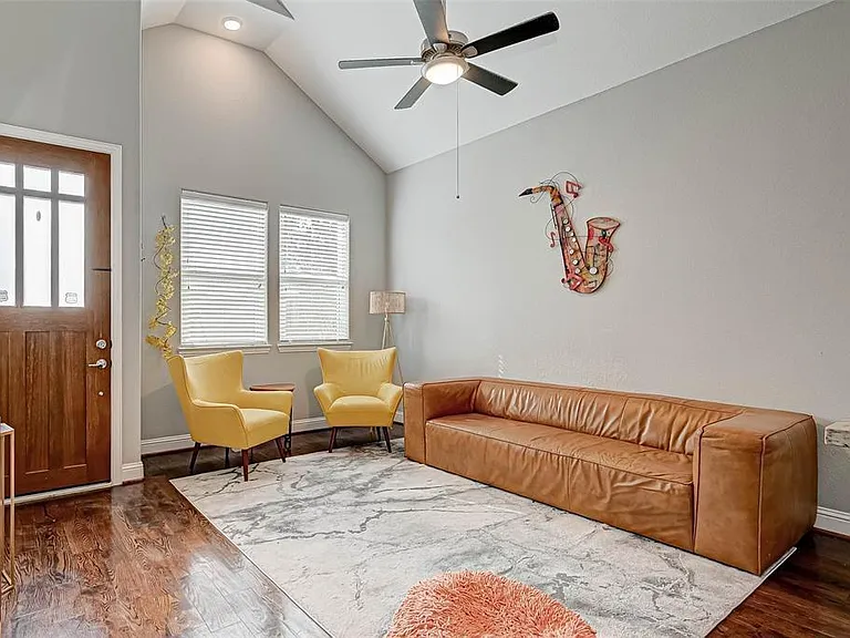 5411 Camaguey St — Photo 2