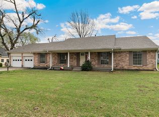 214 Center St, Whitesboro, TX 76273