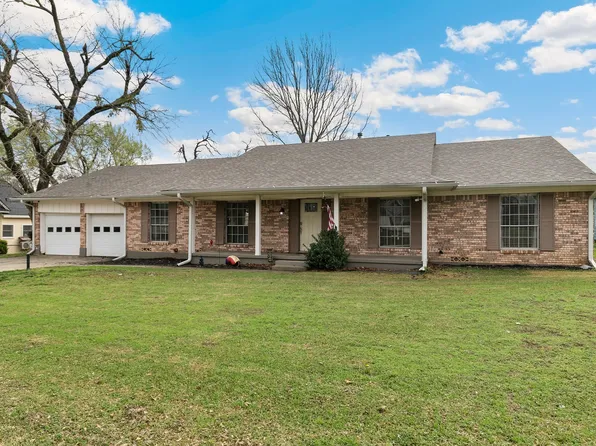 214 Center St, Whitesboro, TX 76273