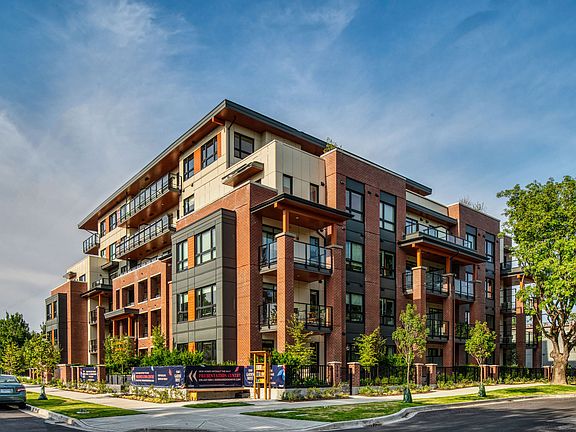 2nd image of 2550 Garden Dr #213