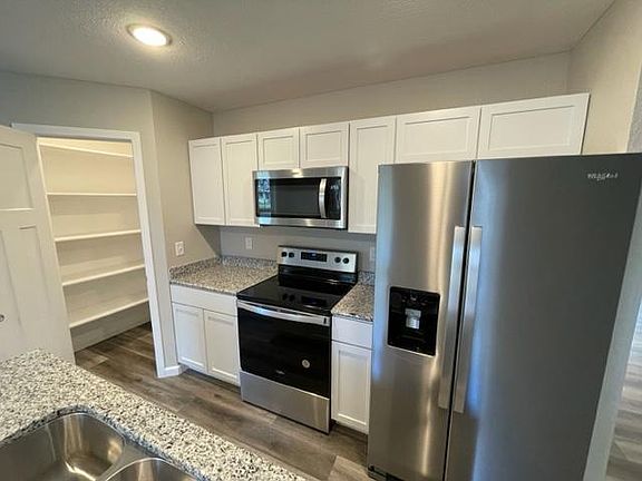 3rd image of 1111 Yuma St