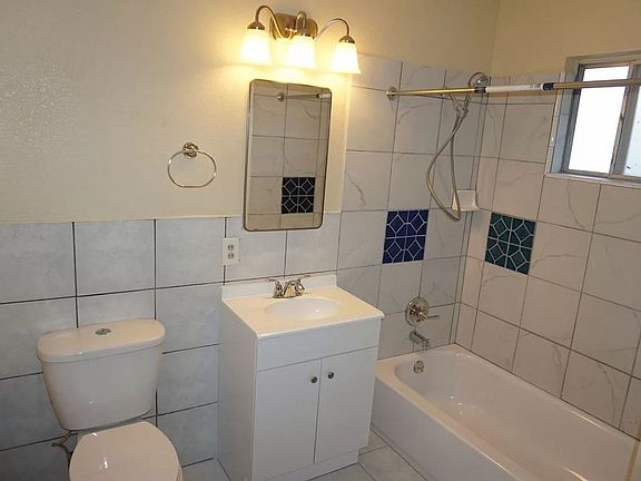 5th image of 1564 Vermont Ave APT D