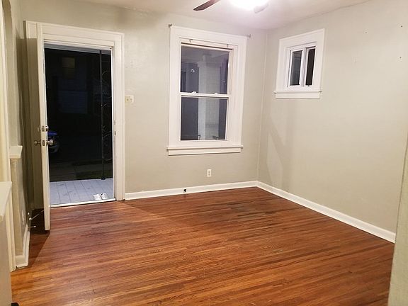 3rd image of 9914 Lark Ave