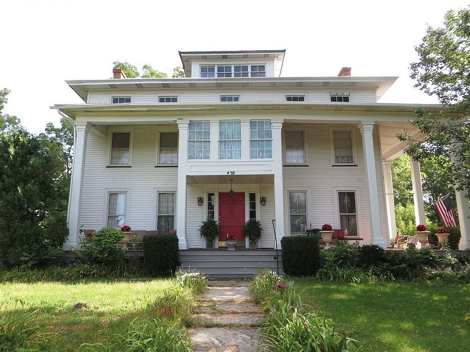 1st image of 439 N Main St