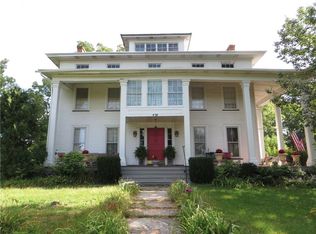 439 N Main St, Canandaigua, NY 14424