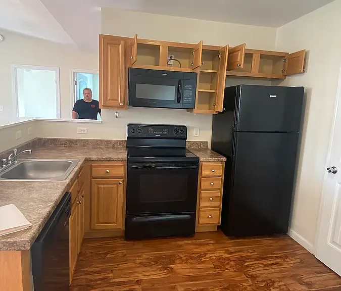 Sanford Pointe — Photo 13