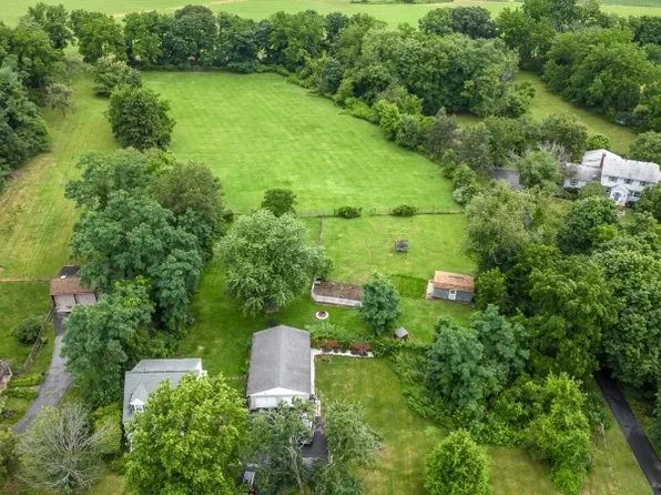 303 Quakertown Rd, Franklin Twp., NJ 08867