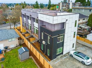 9443 35th Ave SW #E, Seattle, WA 98126