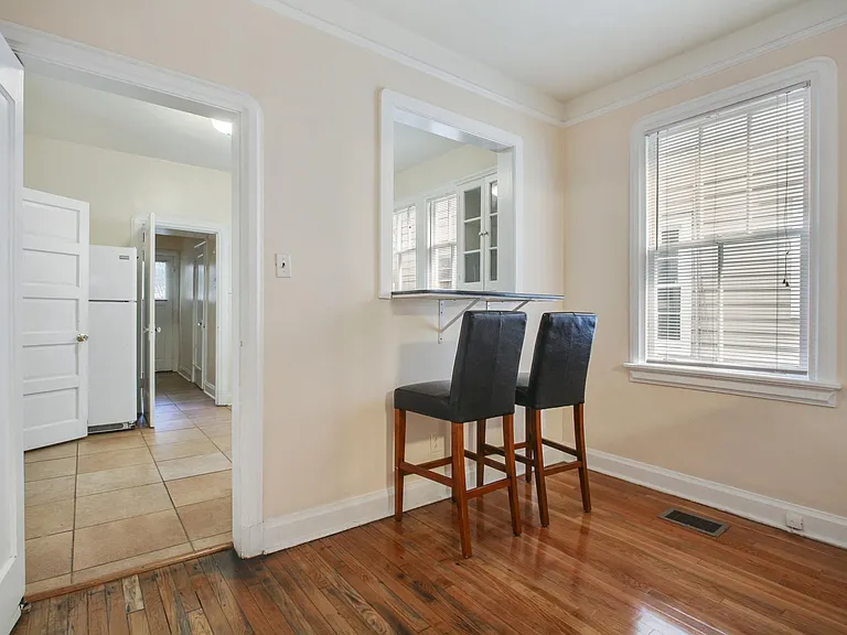 2102 S Carrollton Ave — Photo 4