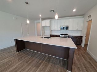 2018 N Hughes Ave, Clovis, CA 93619