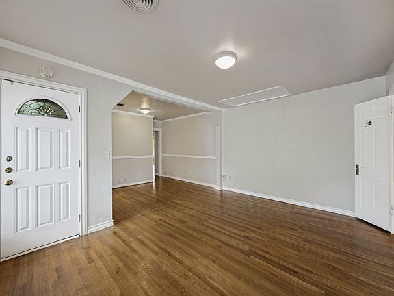 2nd image of 1122 Bonnie Brae Ave