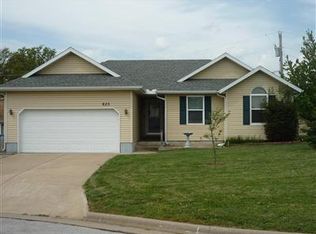 825 S Holly Ct, Nixa, MO 65714