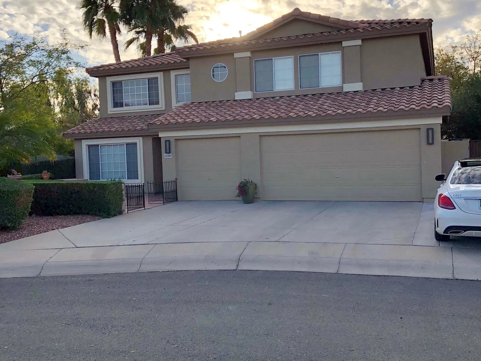 4 bed, 2.5 bath, 3050 sqft, $3,500 — Photo 1