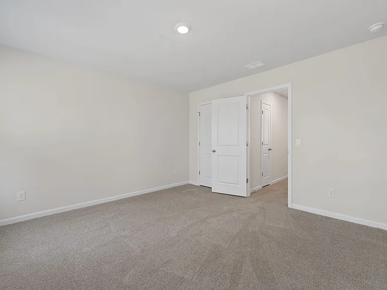 114 Haventree Ct — Photo 16