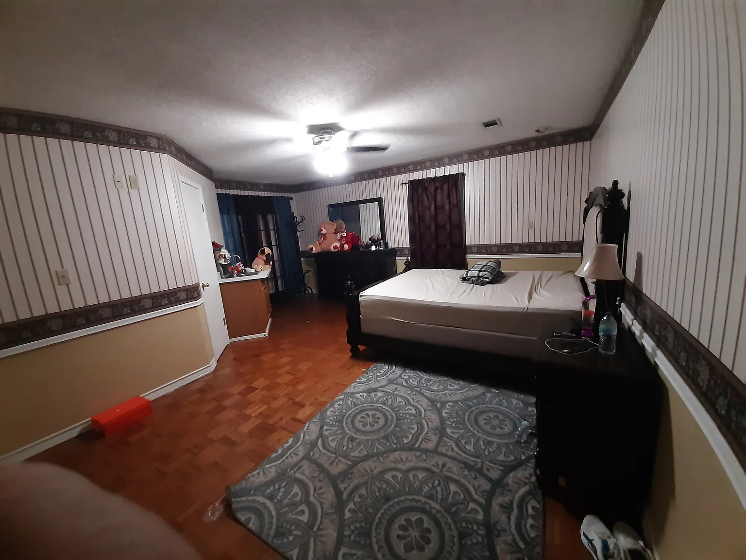 3 bed, 1301 sqft, $1,500 — Photo 2