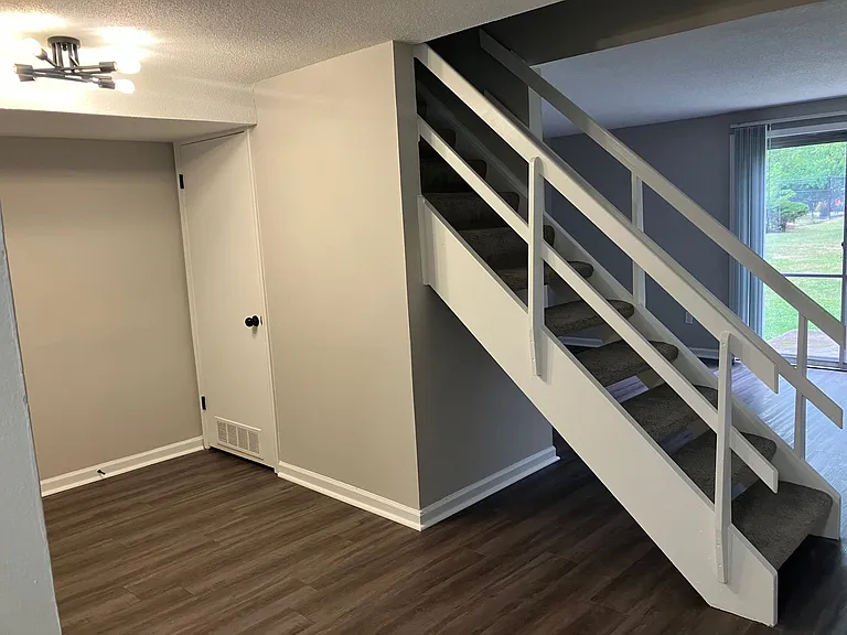 Coventry Court Townhomes — Photo 71
