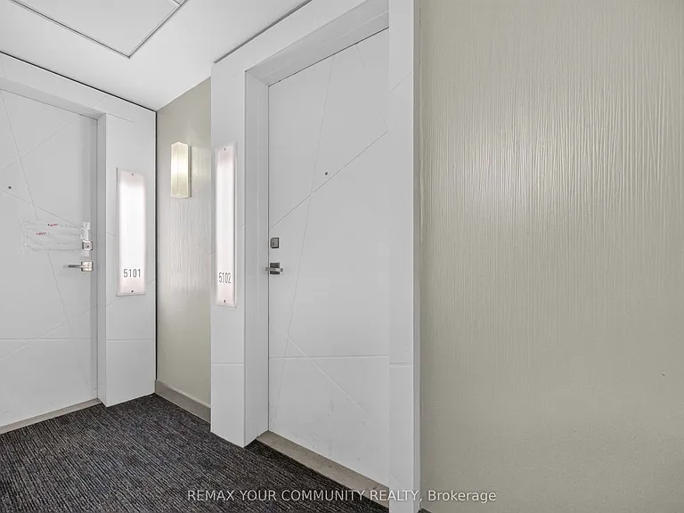 12 York St S #5102 — Photo 5