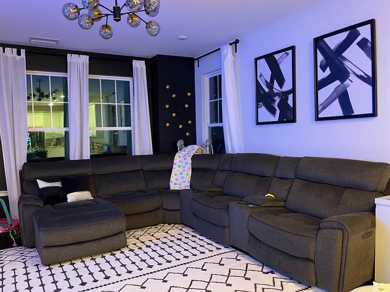 1210 Freeport Dr — Photo 3