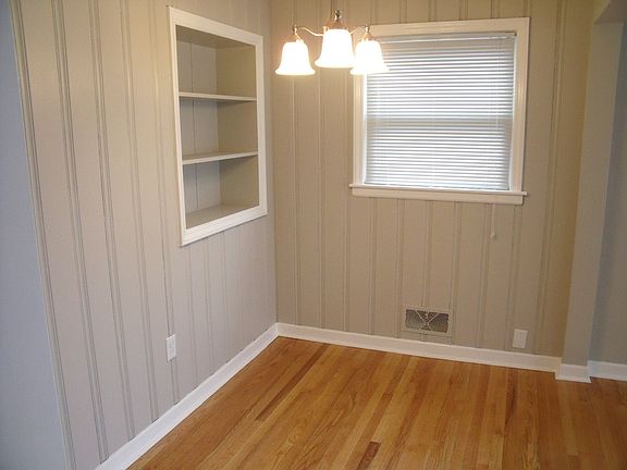 4th image of 157 Christian Ave NE