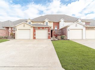 6619 Valley View Rd, Rogers, AR 72758