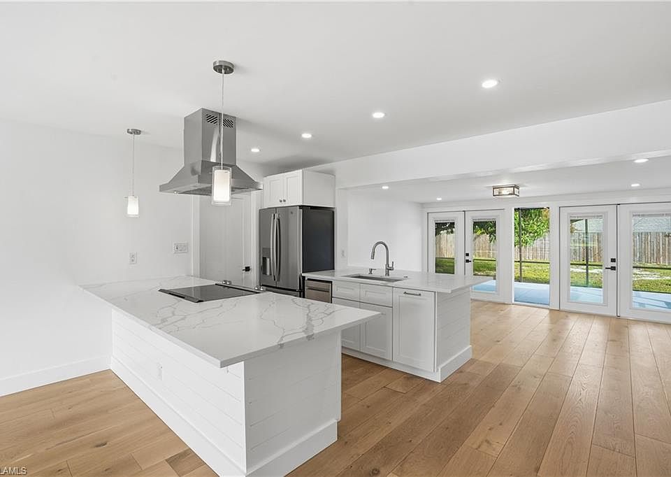 house on the hill トップス 90 1205 Choke Cherry Rd, Hugo, MN 55038 | Zillow
