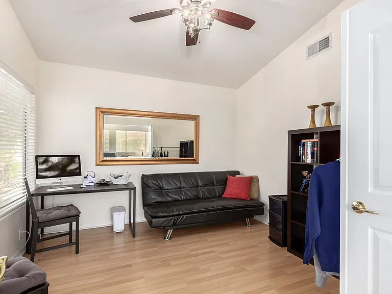 5203 E Wallace Ave — Photo 7