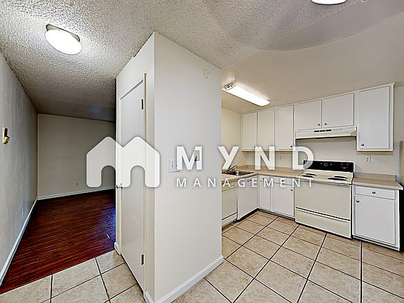 5th image of 1328 D St APT 6